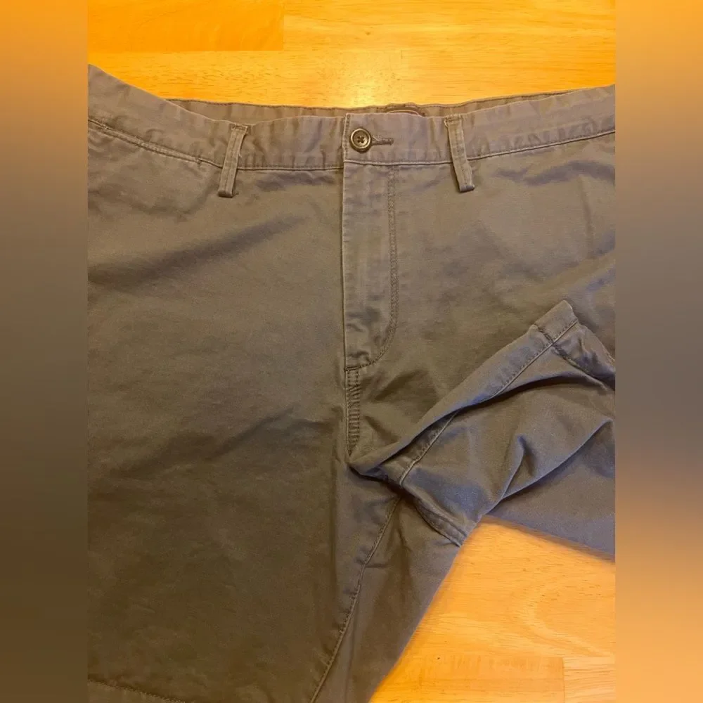 GAP Mens Gray Casual Shorts NWOT summer business casual beach size 40